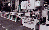 the me-chanical type of high precision flying cut-off machine